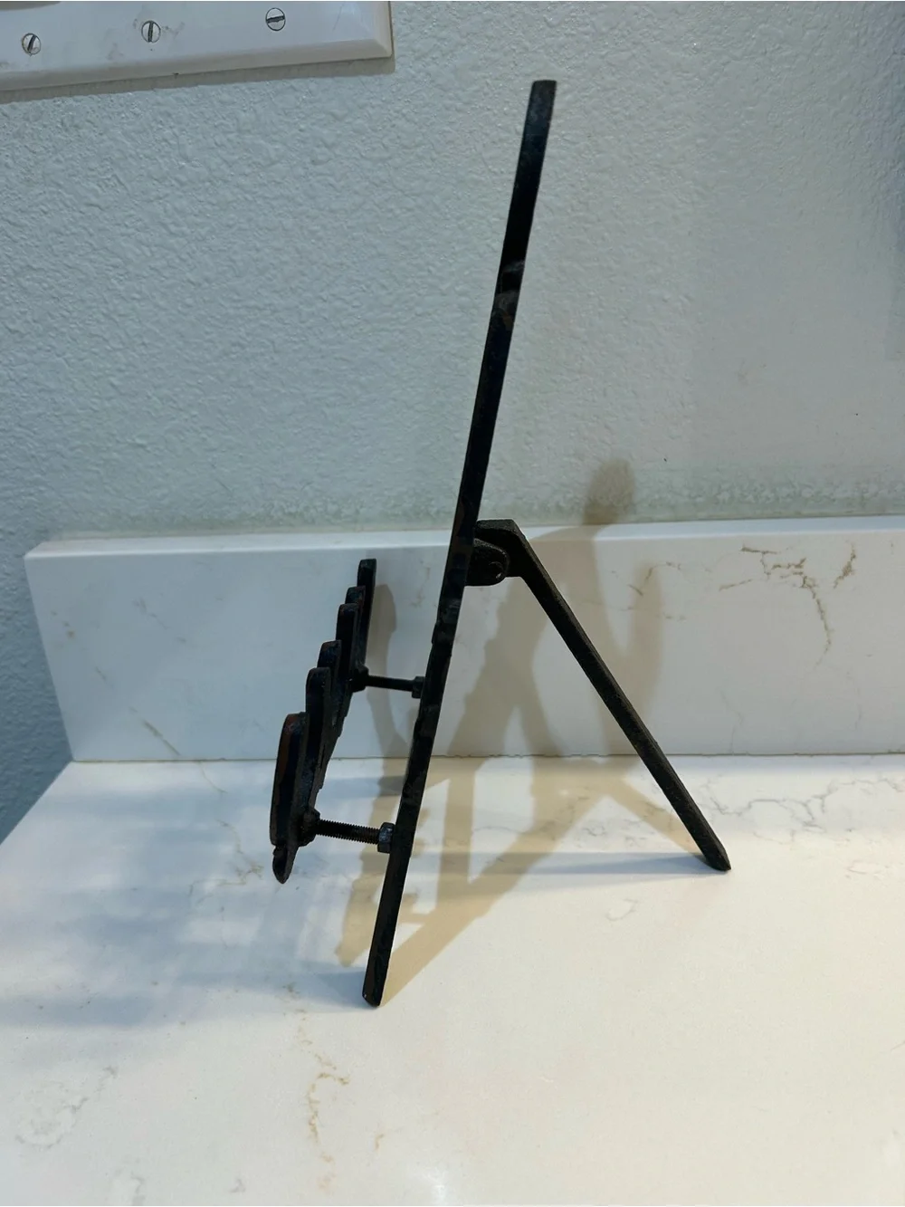 N/A sturdy cast